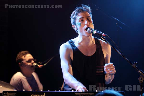 WALK THE MOON - 2013-03-01 - PARIS - La Maroquinerie - Sean Waugaman - Nicholas Petricca